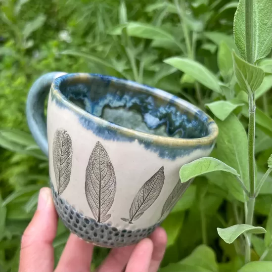 Mug with leaves imprint