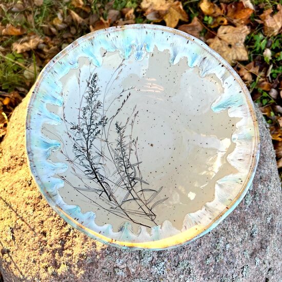 Bowl with grass